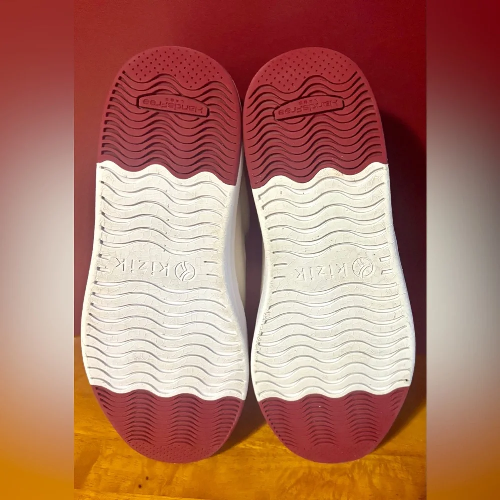 Kizik Hands Free Slip On Sneaker Unisex Crème Brûlée Women 10 Wide/ Men 8.5 Wide